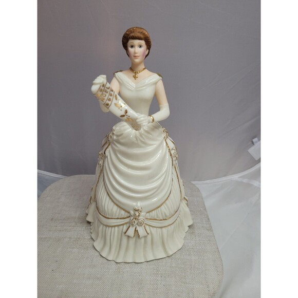 "Christmas Eve Wish" LIMITED EDITION 1998 Lenox Ivory Classic Figurine VINTAGE - Picture 1 of 5